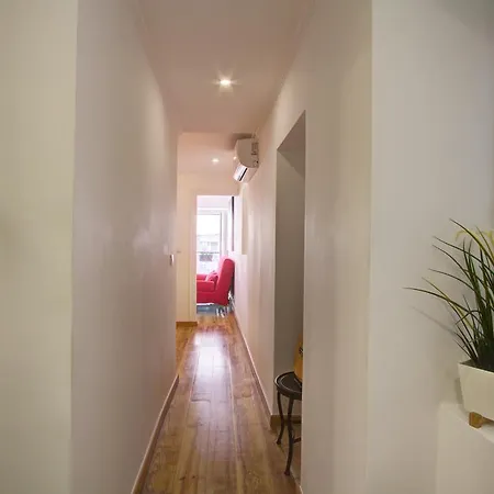 Cozy In The Heart Of Alfama Apartment